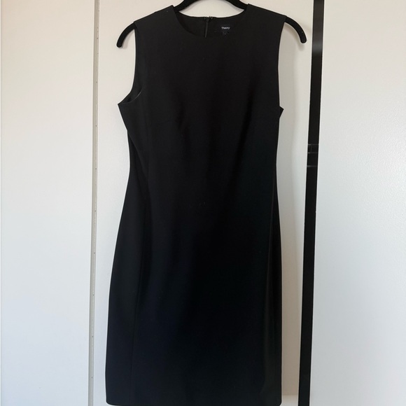 Theory Sleeveless Fitted Dress in Good Wool - Black - Picture 5 of 7